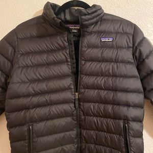 Kids Patagonia black! Gently used